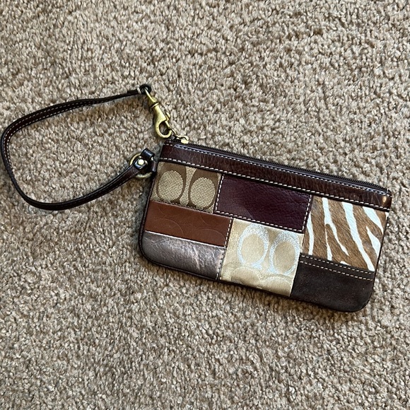 COACH PATCHWORK WRISTLET - Picture 1 of 3